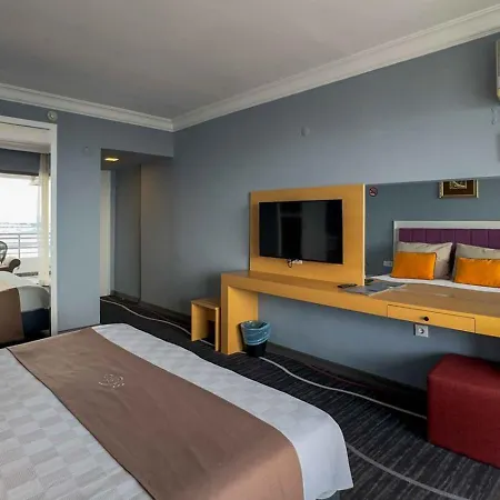Suhan Seaport Hotell 4*