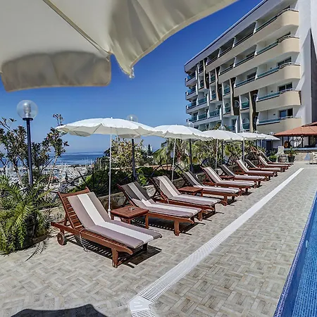 Suhan Seaport Szálloda 4*