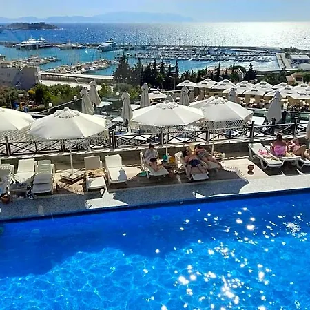 Hotel Suhan Seaport 4*