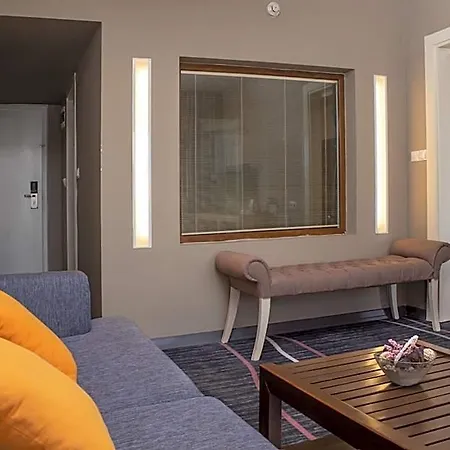 Suhan Seaport 4* Kuşadası