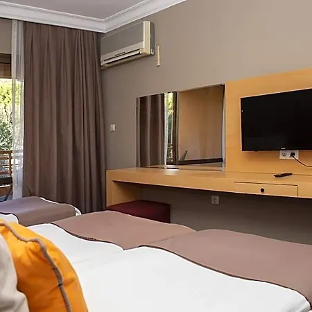 Suhan Seaport 4* Kuşadası